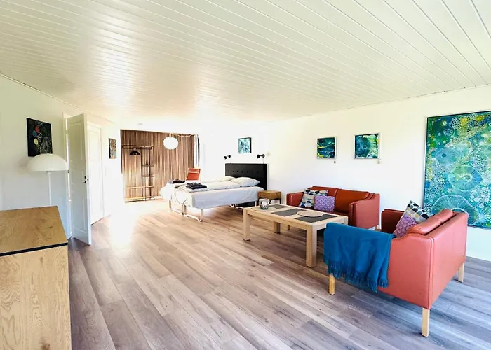 Guest Oksbøl